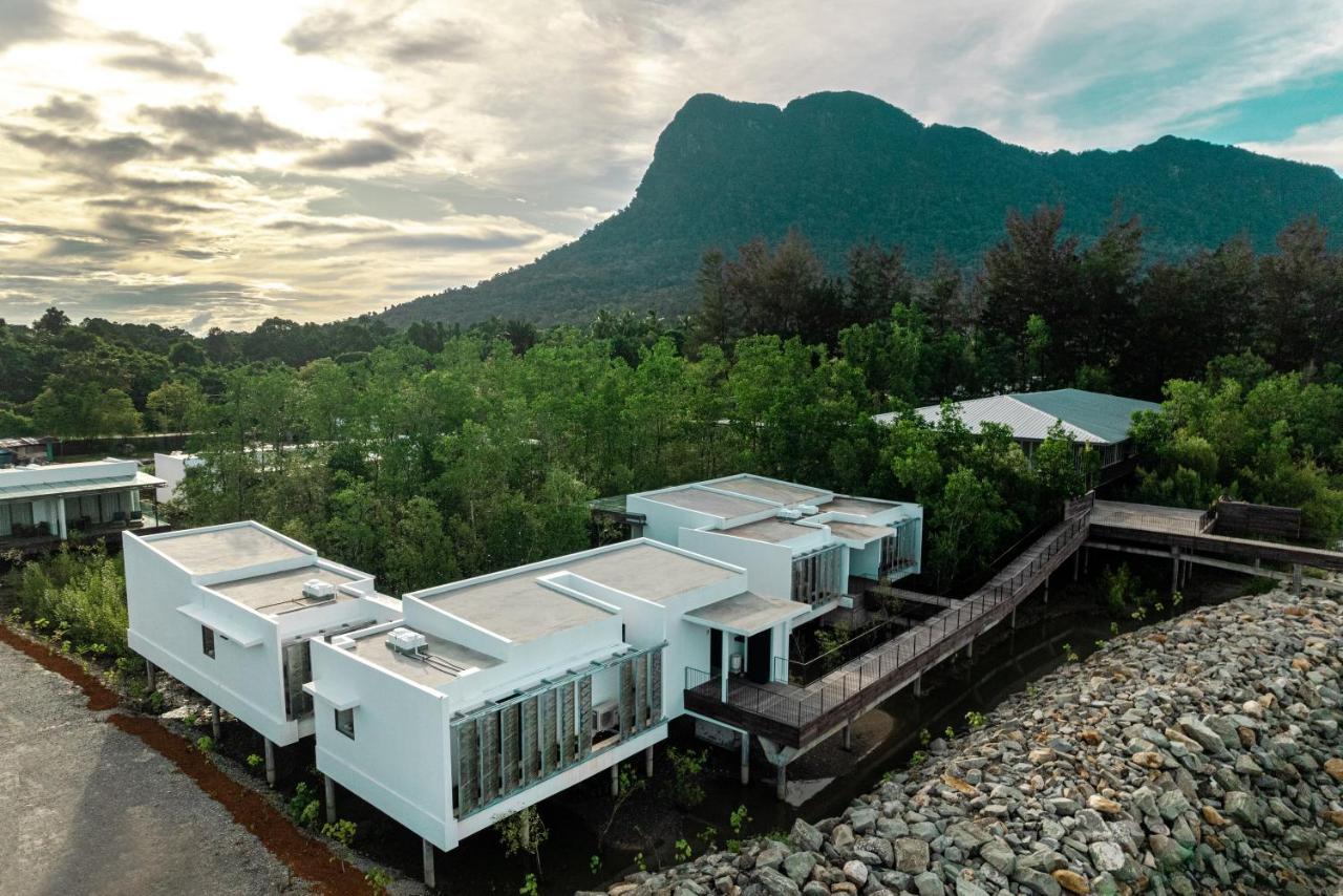 Cove 55 Santubong Exterior foto